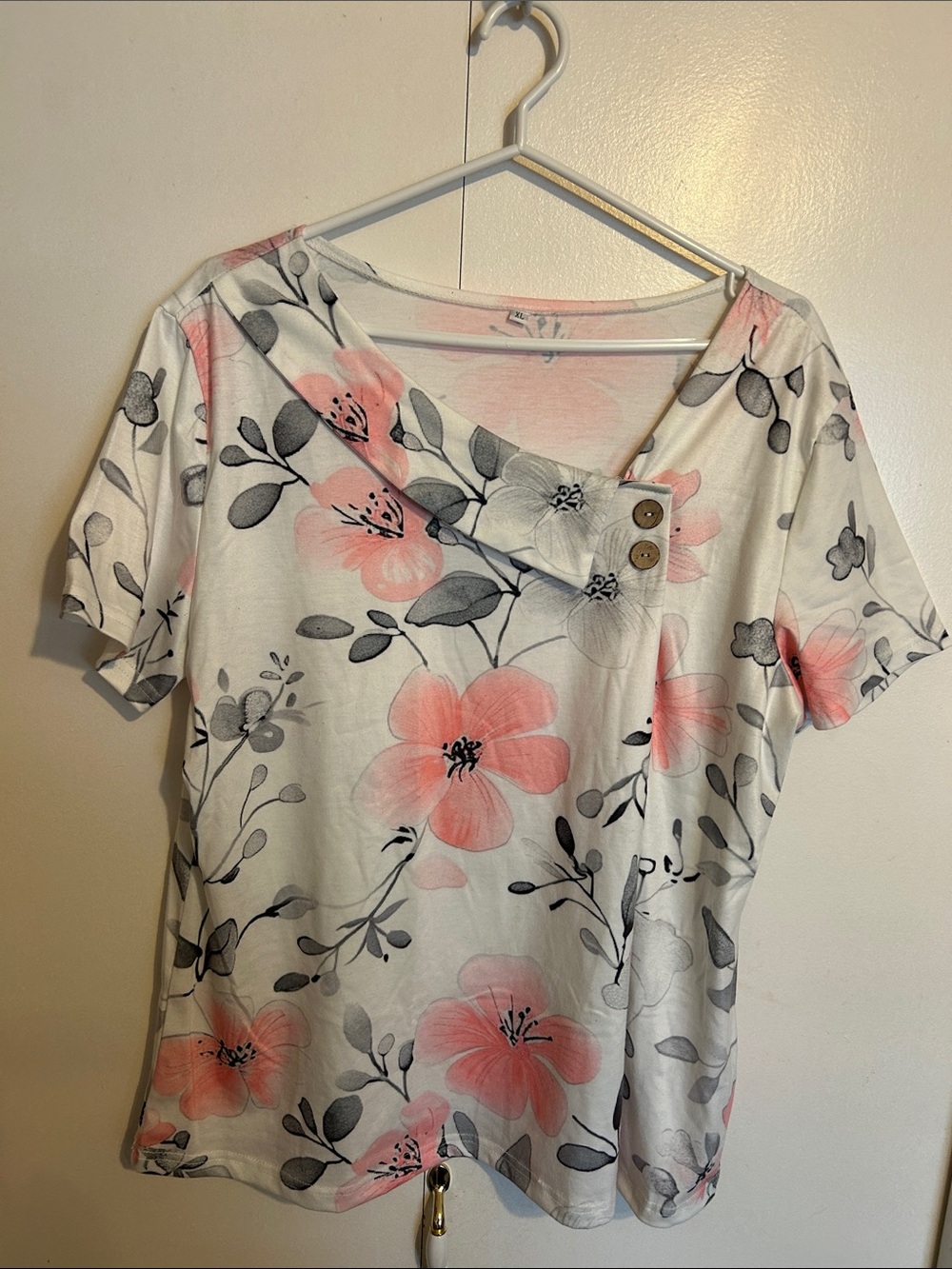 Women's Pink Floral Short Sleeve Top - Casual Button Detail